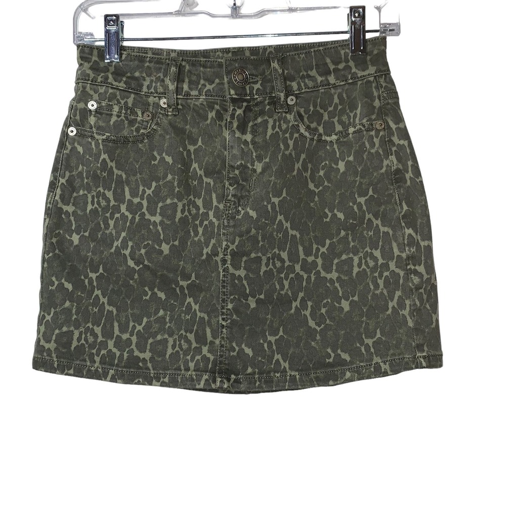 American Eagle Next Level Stretch Hi Rise Mini Skirt Olive Cheetah/Camo